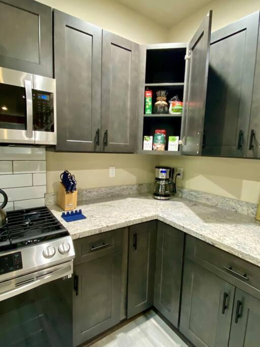 New Modern Cabin! 5Mi To Mt Rainier National Park! Hot Tub & Wifi Ashford Exterior photo