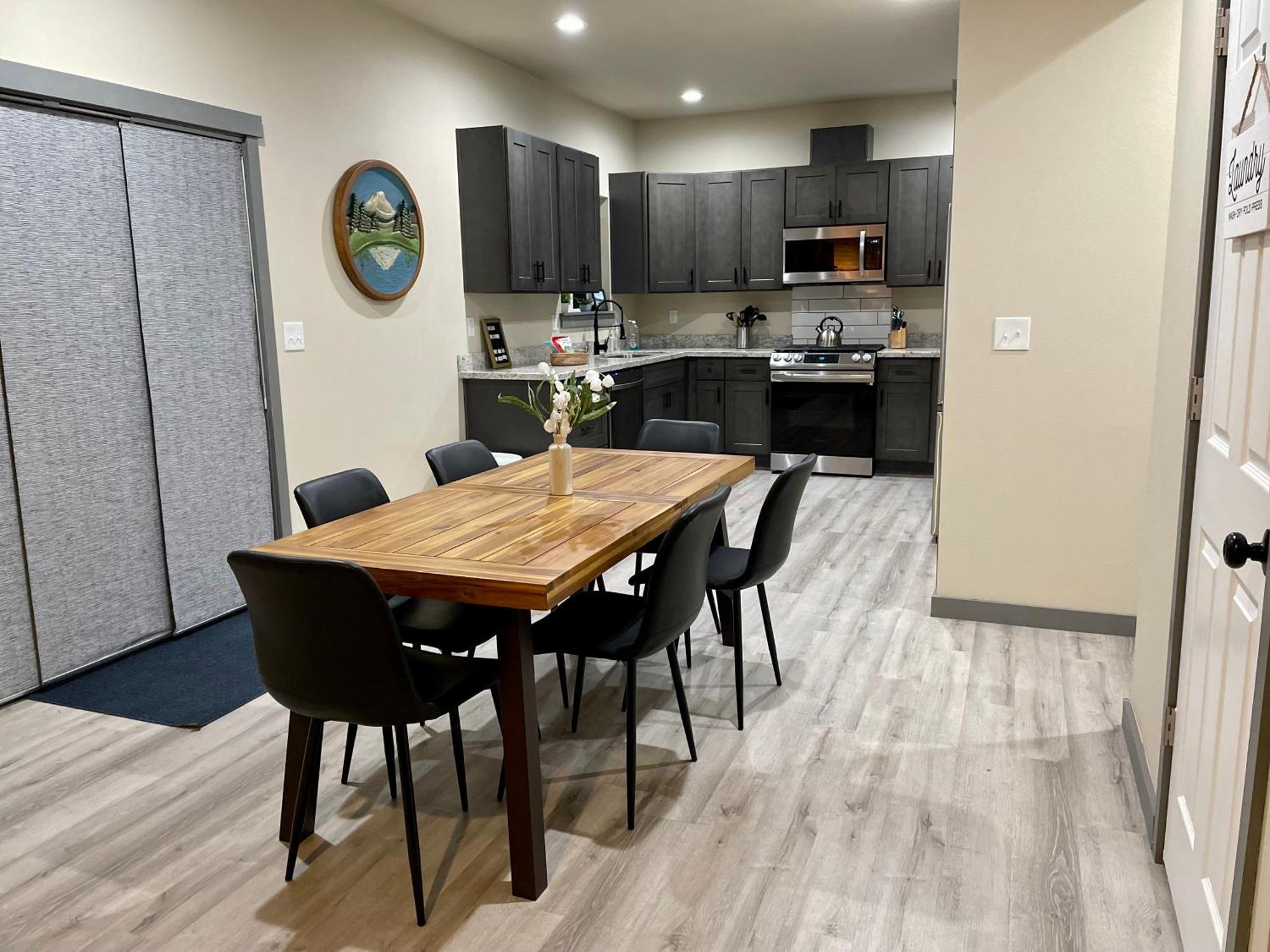New Modern Cabin! 5Mi To Mt Rainier National Park! Hot Tub & Wifi Ashford Exterior photo