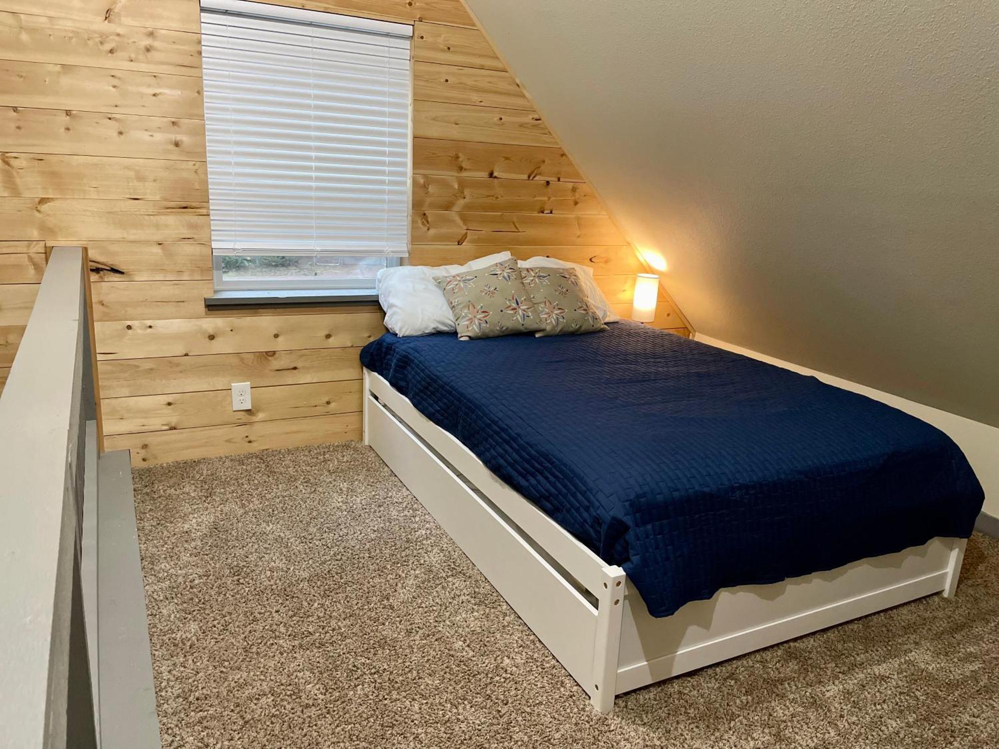 New Modern Cabin! 5Mi To Mt Rainier National Park! Hot Tub & Wifi Ashford Exterior photo
